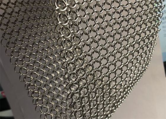 良い価格 カーテンの防護服のための3.81mm 7mmのステンレス鋼 リング網のChainmailの網 オンライン