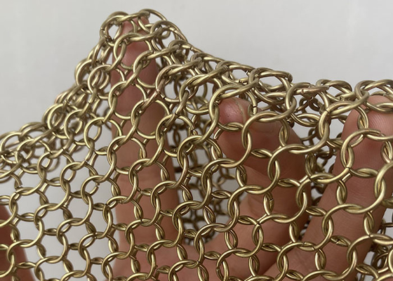 良い価格 金色の金属のステンレス鋼 リング メッシュ生地のChainmailのカーテン304ss オンライン