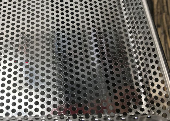 穴があいた18x26インチのオーブンのベーキング皿の脱水機の網の皿304に金属をかぶせて下さい